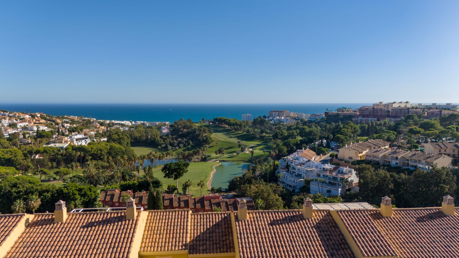 Abelias — two and three bedroom apartments in Torrequebrada, Benalmádena (6 of 9)