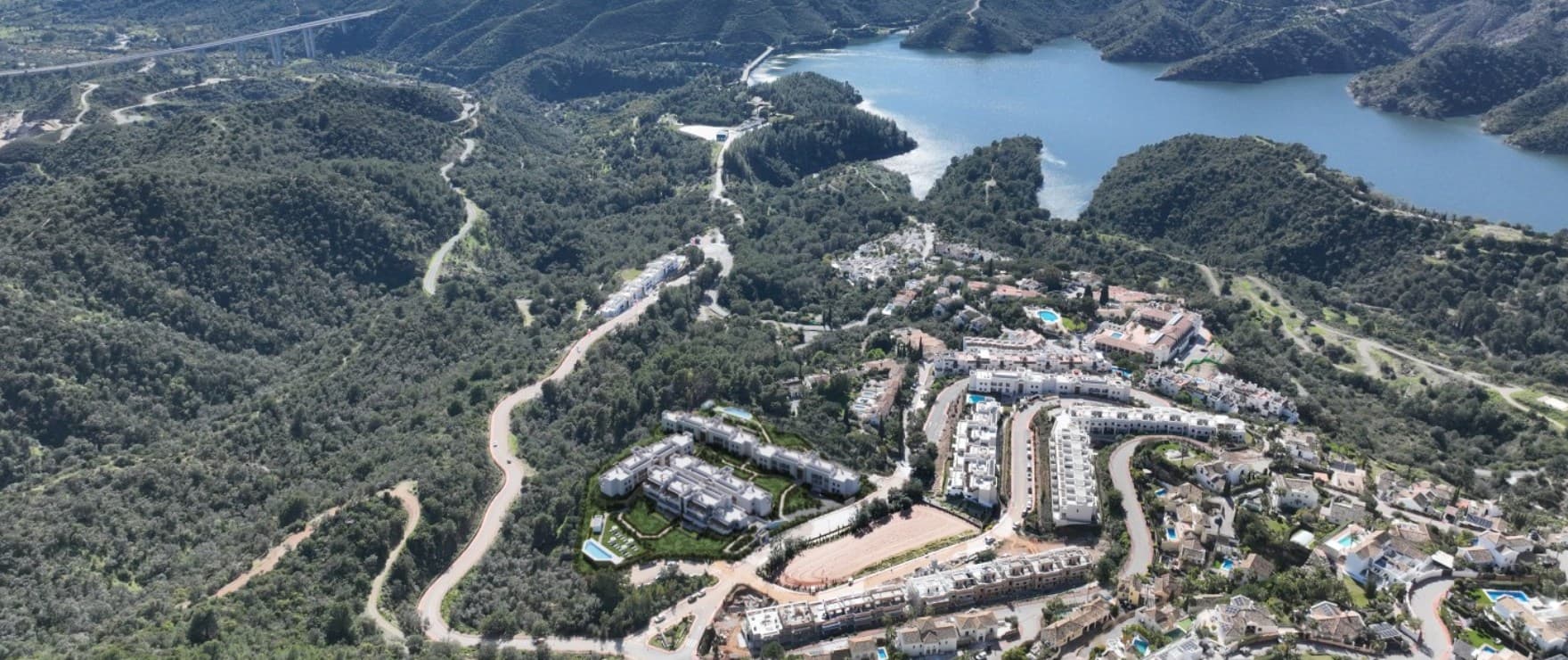Almazara Gardens — two and three bedroom apartments in Cerros del Lago, Istán (2 of 10)