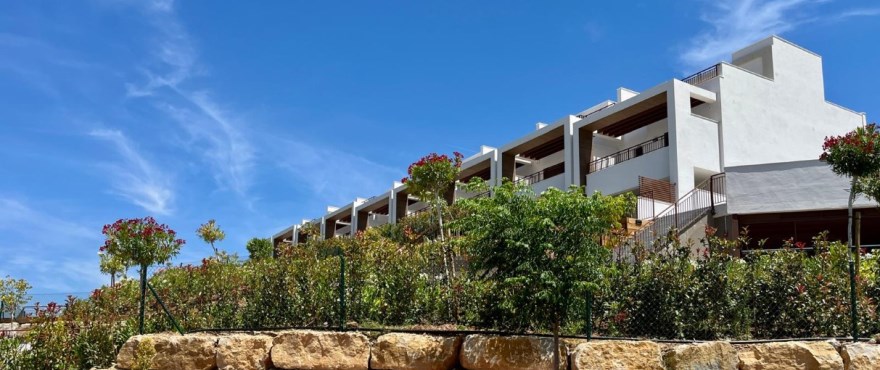 Almazara Views — three bedroom homes in Cerros del Lago, Istán (2 of 11)