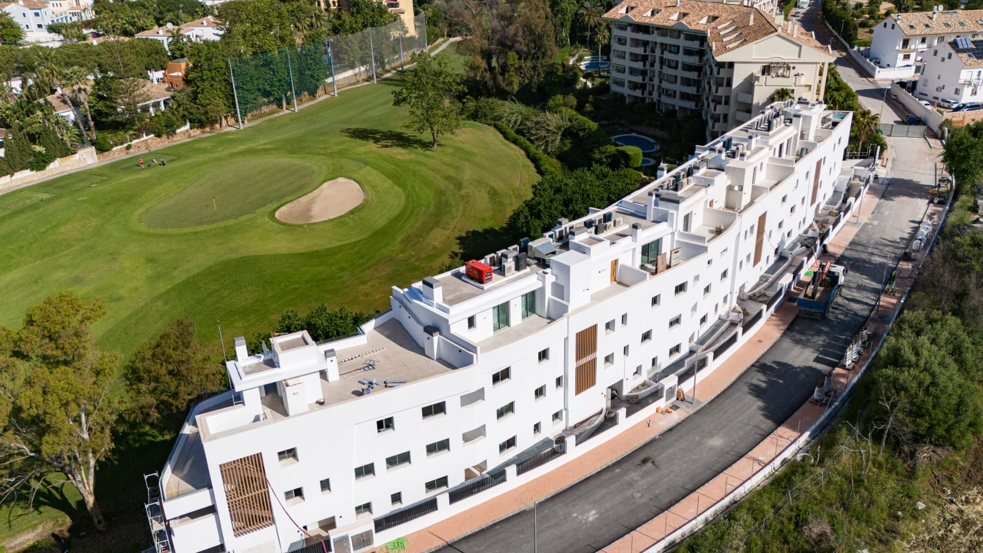 Breeze — two to four bedroom apartments in Guadalmina Alta, Marbella (1 of 10)