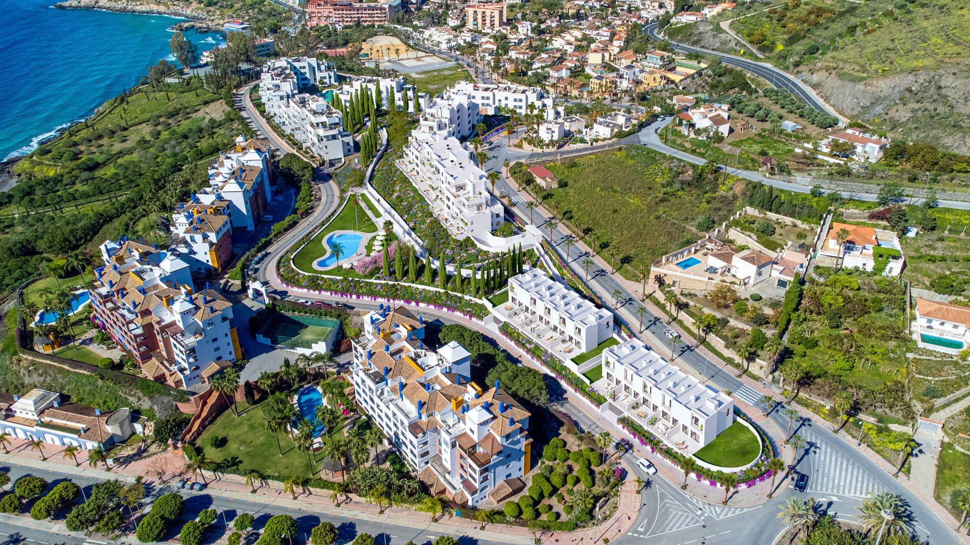 Costa Galera III — two and three bedroom homes in Velilla-Taramay, Almuñécar (1 of 5)