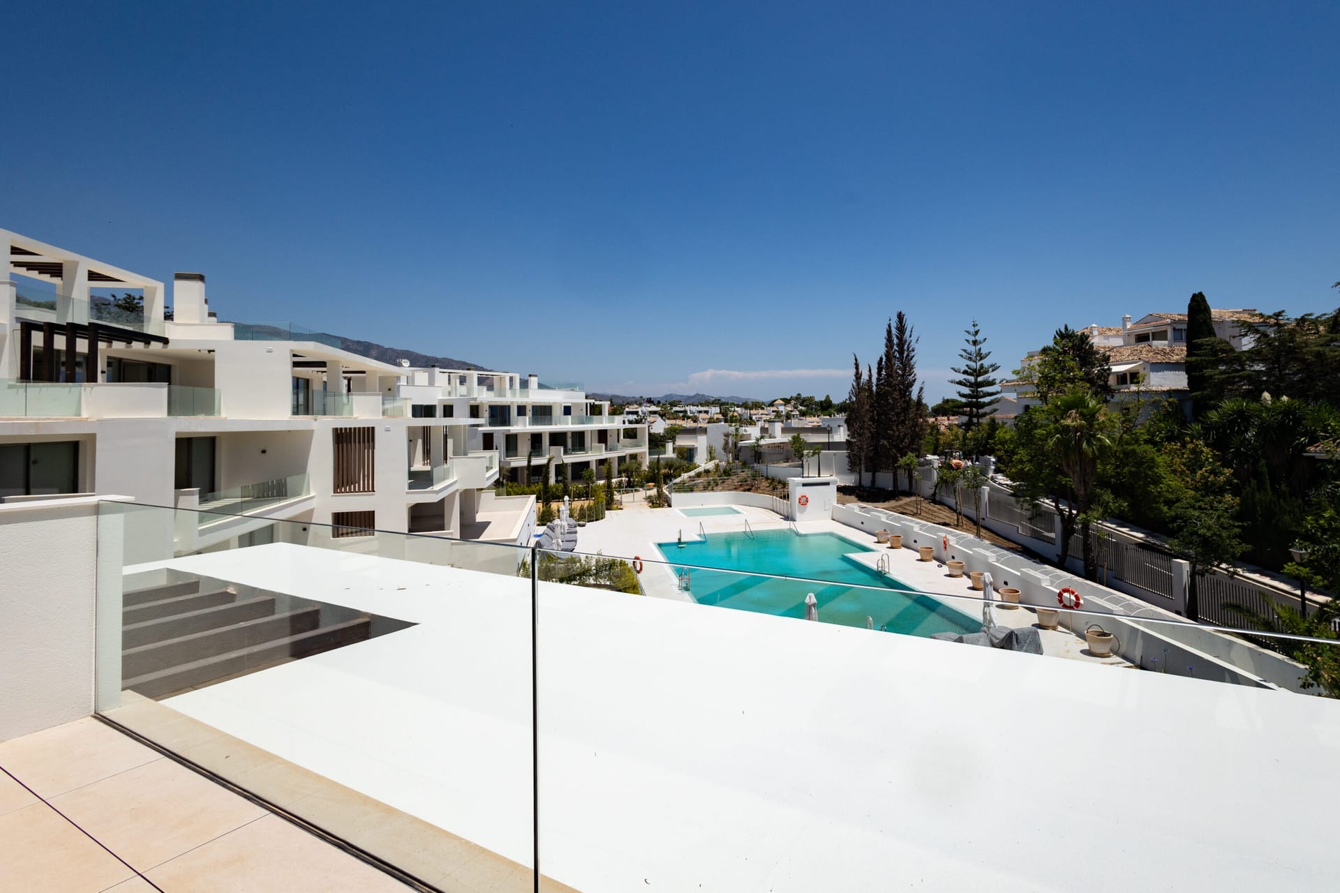 Earth — three and four bedroom apartments in Golden Mile, Marbella (11 of 11)