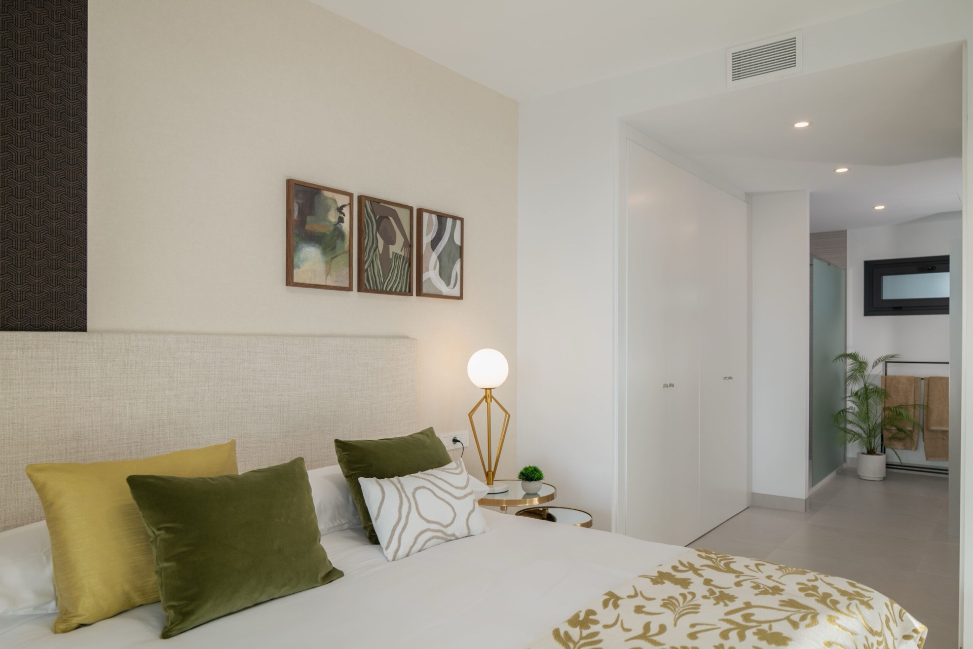 Quintessence — two and three bedroom apartments in Altos de los Monteros, Marbella (5 of 13)