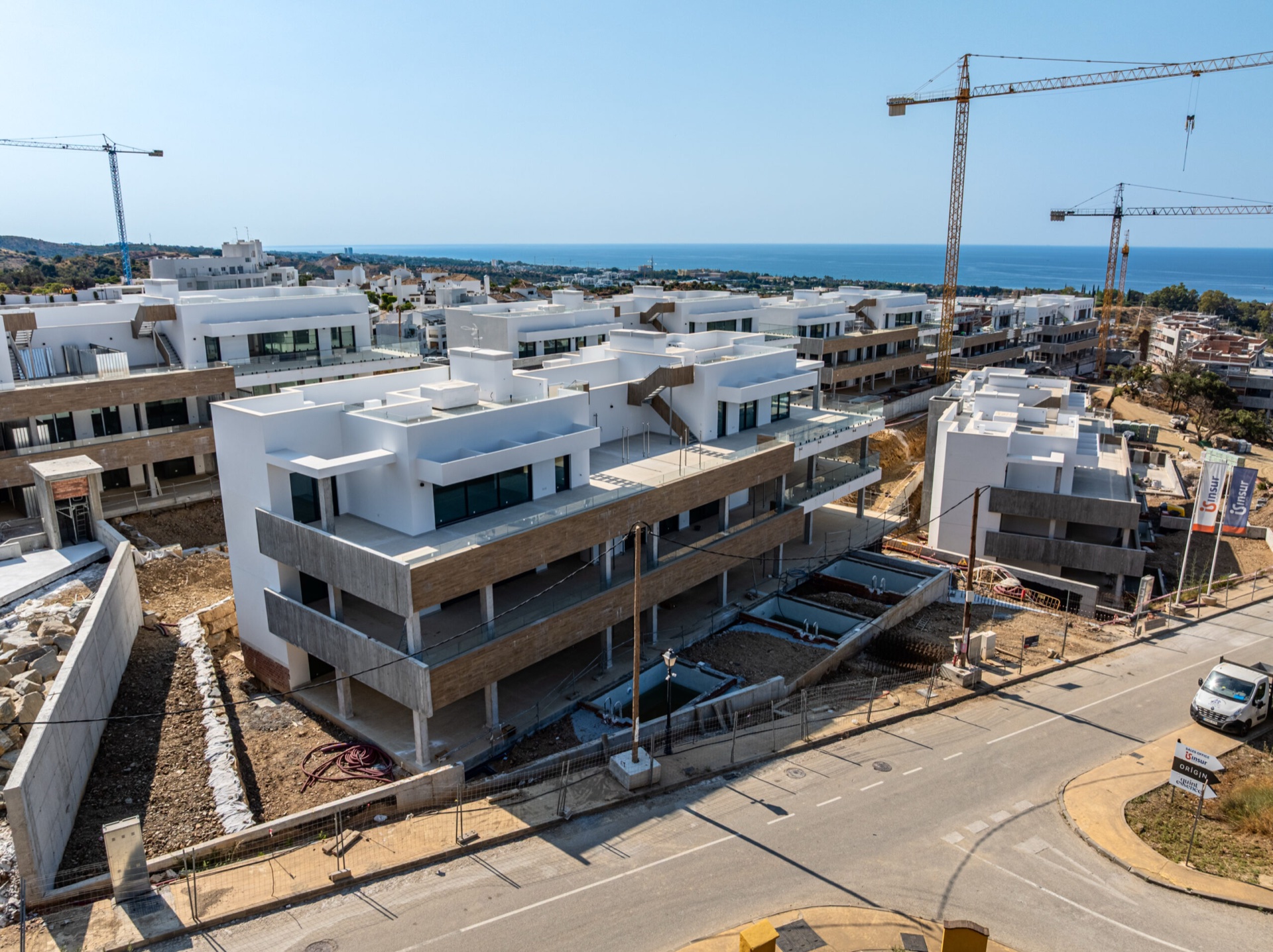Quintessence — two and three bedroom apartments in Altos de los Monteros, Marbella (12 of 13)