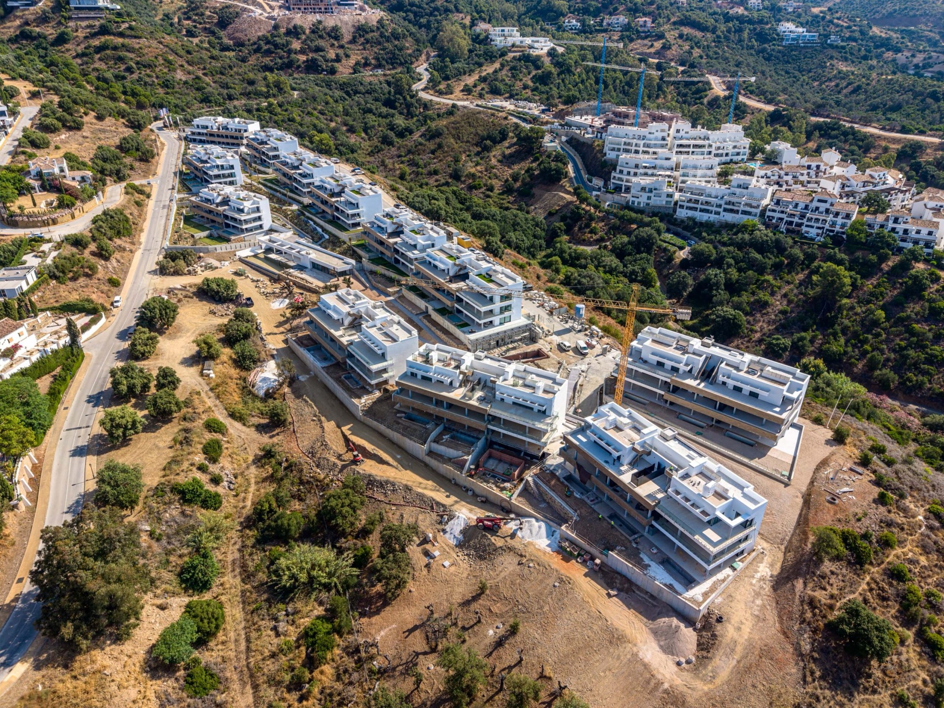 Quintessence — two and three bedroom apartments in Altos de los Monteros, Marbella (13 of 13)
