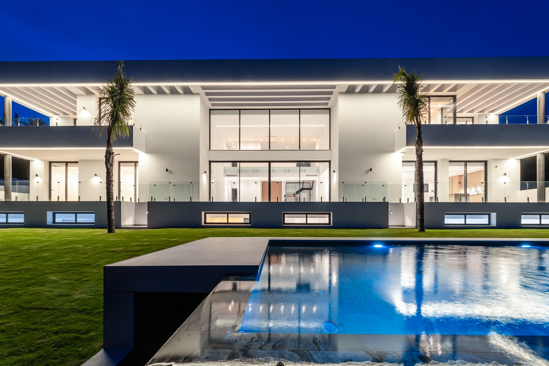 Villa Paradise — six bedroom villa in Paraíso Alto, Benahavís (2 of 9)