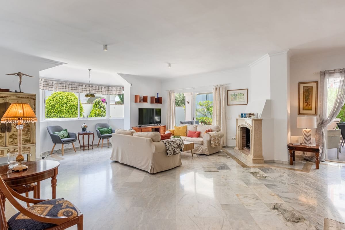 Villa Monte Biarritz, Estepona · Atalaya — photo 3 of 15