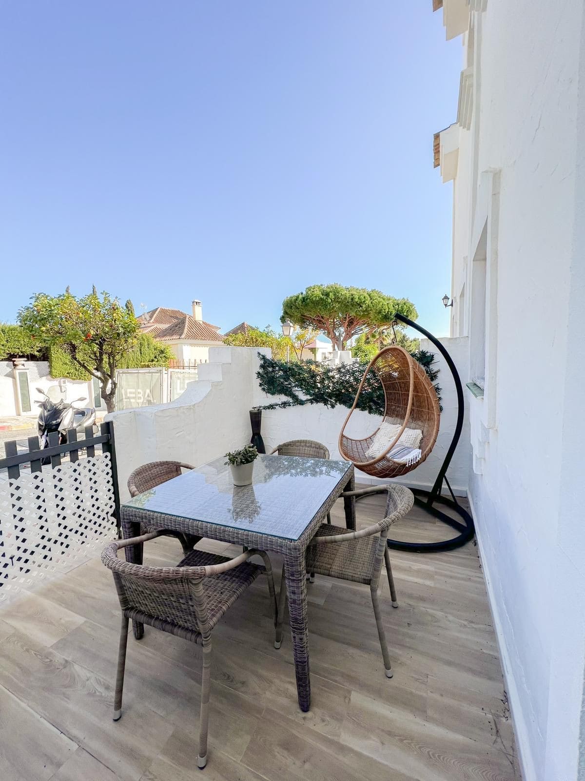 The Las Chapas Townhouse, Marbella East · Las Chapas — photo 4 of 13
